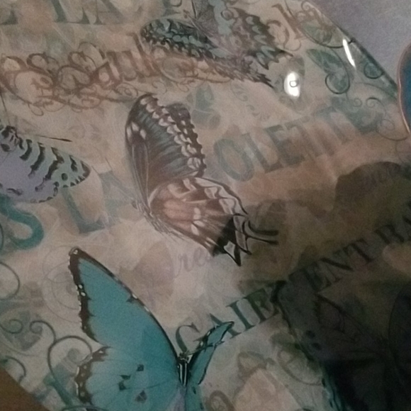 Meet your Posher, Lillian - Picture 6 of 16